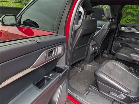 Used 2025 Ford Explorer ST AWD/4WD image 26