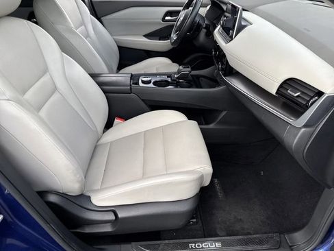 Used 2022 Nissan Rogue SV w/ SV Premium Package AWD/4WD image 27