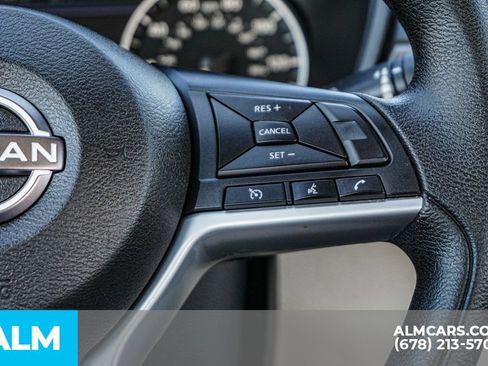 Used 2025 Nissan Altima 2.5 SV FWD image 29