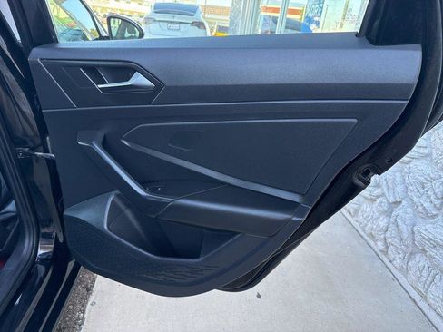 Used 2019 Volkswagen Jetta FWD image 29