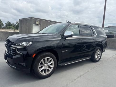 Used 2021 Chevrolet Tahoe Premier w/ Premium Package AWD/4WD image 1