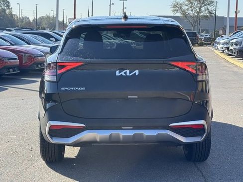 Certified 2024 Kia Sportage LX image 6