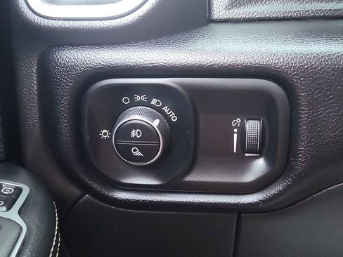 Used 2024 RAM 2500 Big Horn image 28