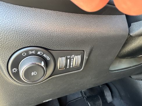 New 2026 Jeep Compass Latitude AWD/4WD image 28