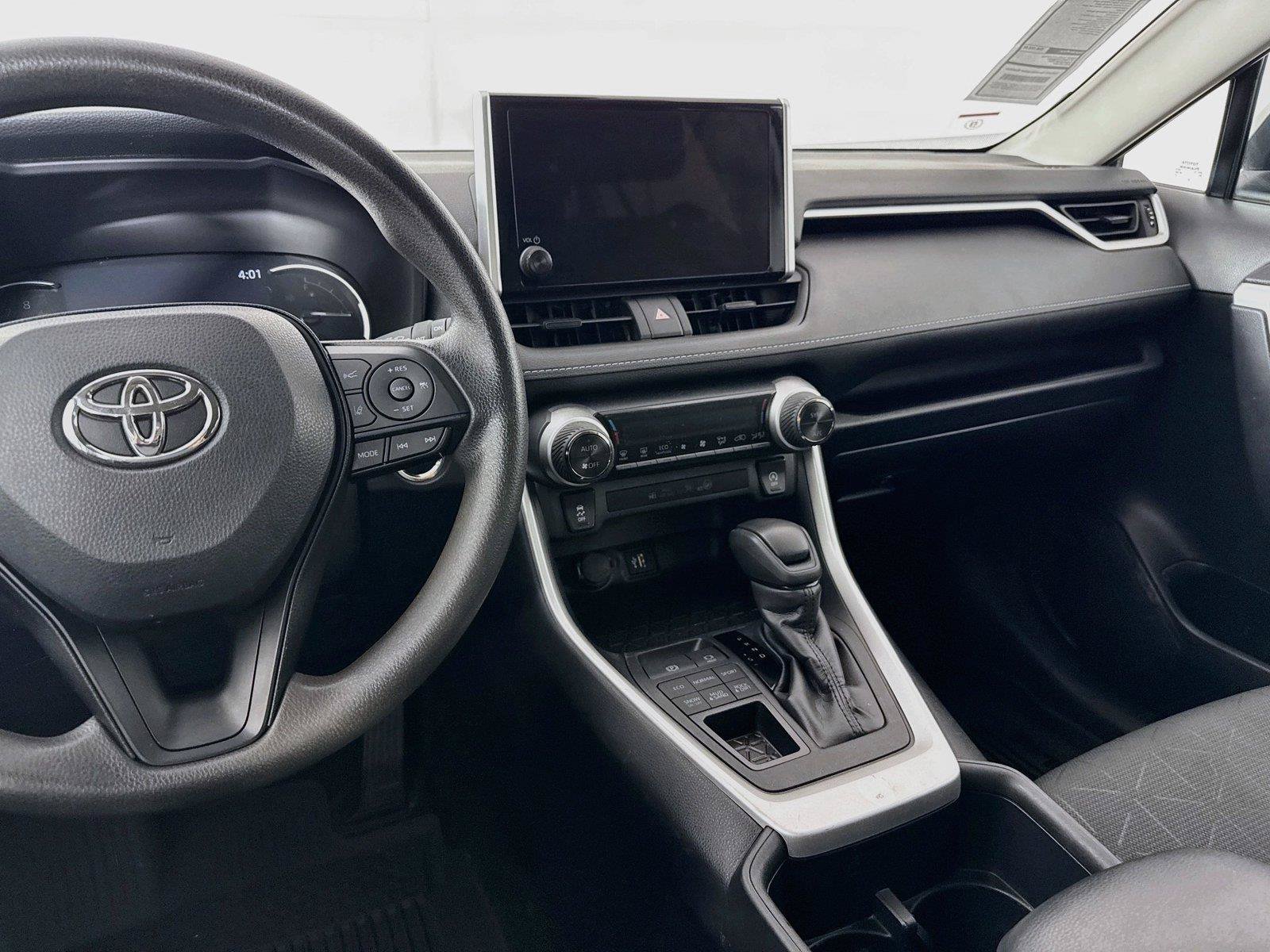 Certified 2025 Toyota RAV4 XLE AWD/4WD image 30