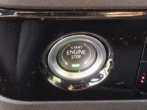 Used 2022 Chevrolet Silverado 1500 LT image 22