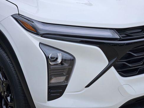New 2026 Chevrolet Trax LT FWD image 10