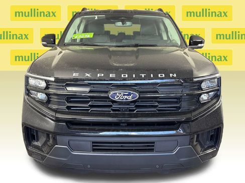 New 2026 Ford Expedition Active RWD image 15