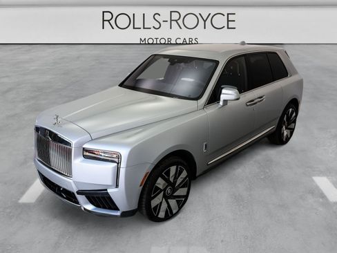 New 2026 Rolls-Royce Cullinan AWD/4WD image 5