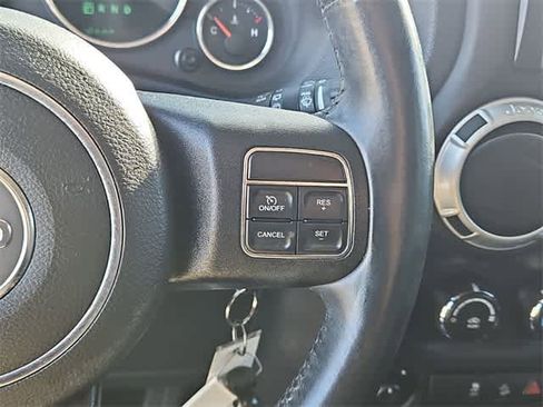 Used 2012 Jeep Wrangler Unlimited Sahara image 25