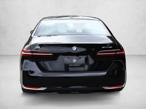 Used 2026 BMW i5 eDrive40 AWD/4WD image 7
