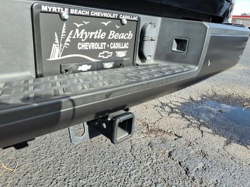 Used 2024 Nissan Titan PRO-4X w/ Pro-4x Convenience Package image 5