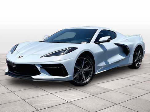 Used 2021 Chevrolet Corvette Stingray Premium Cpe w/ Z51 Performance Package RWD image 1