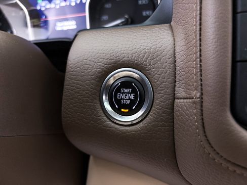 Used 2021 GMC Yukon XL Denali image 23