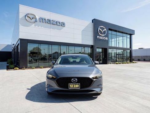 Certified 2025 MAZDA MAZDA3 2.5 S Hatchback w/ Premium Pkg image 4