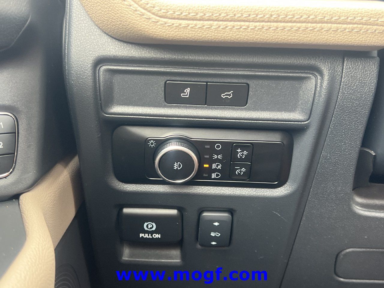 Certified 2024 Ford Expedition Limited AWD/4WD image 17