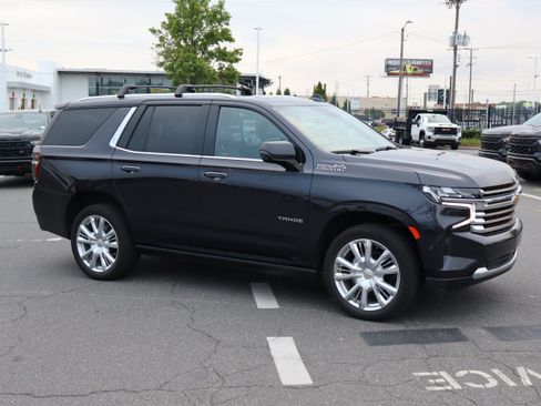 Used 2023 Chevrolet Tahoe High Country w/ Premium Package 2 AWD/4WD image 13