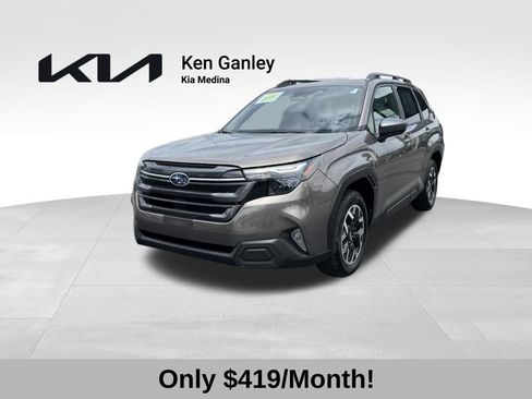 Used 2025 Subaru Forester Premium w/ Convenience Package #1 AWD/4WD image 1