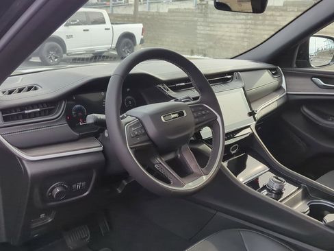 New 2026 Jeep Grand Cherokee Altitude AWD/4WD image 12