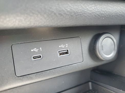 Certified 2021 Nissan Rogue SV image 25