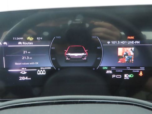 Used 2025 Audi A6 e-tron Premium Plus w/ Premium Plus image 34