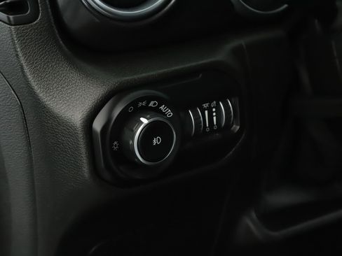Used 2021 Jeep Wrangler Unlimited Sahara image 8