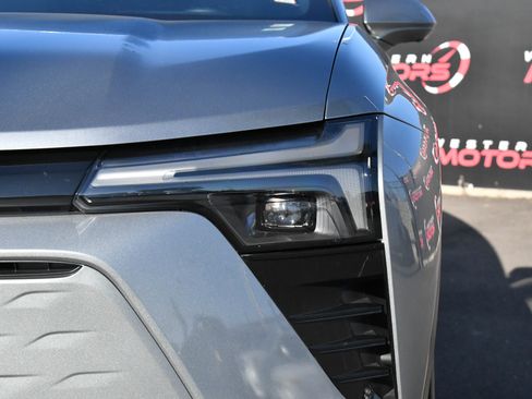 Used 2024 Chevrolet Blazer EV LT image 11