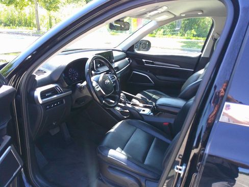 Used 2021 Kia Telluride LX image 10