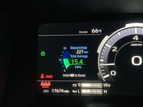 Used 2024 Toyota Tundra Limited image 15