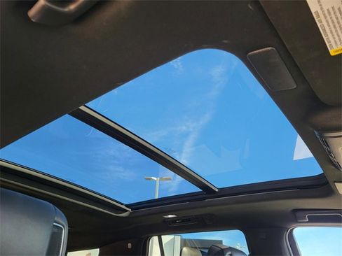 Used 2023 Cadillac Escalade Sport image 10