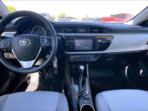 Used 2015 Toyota Corolla LE image 14