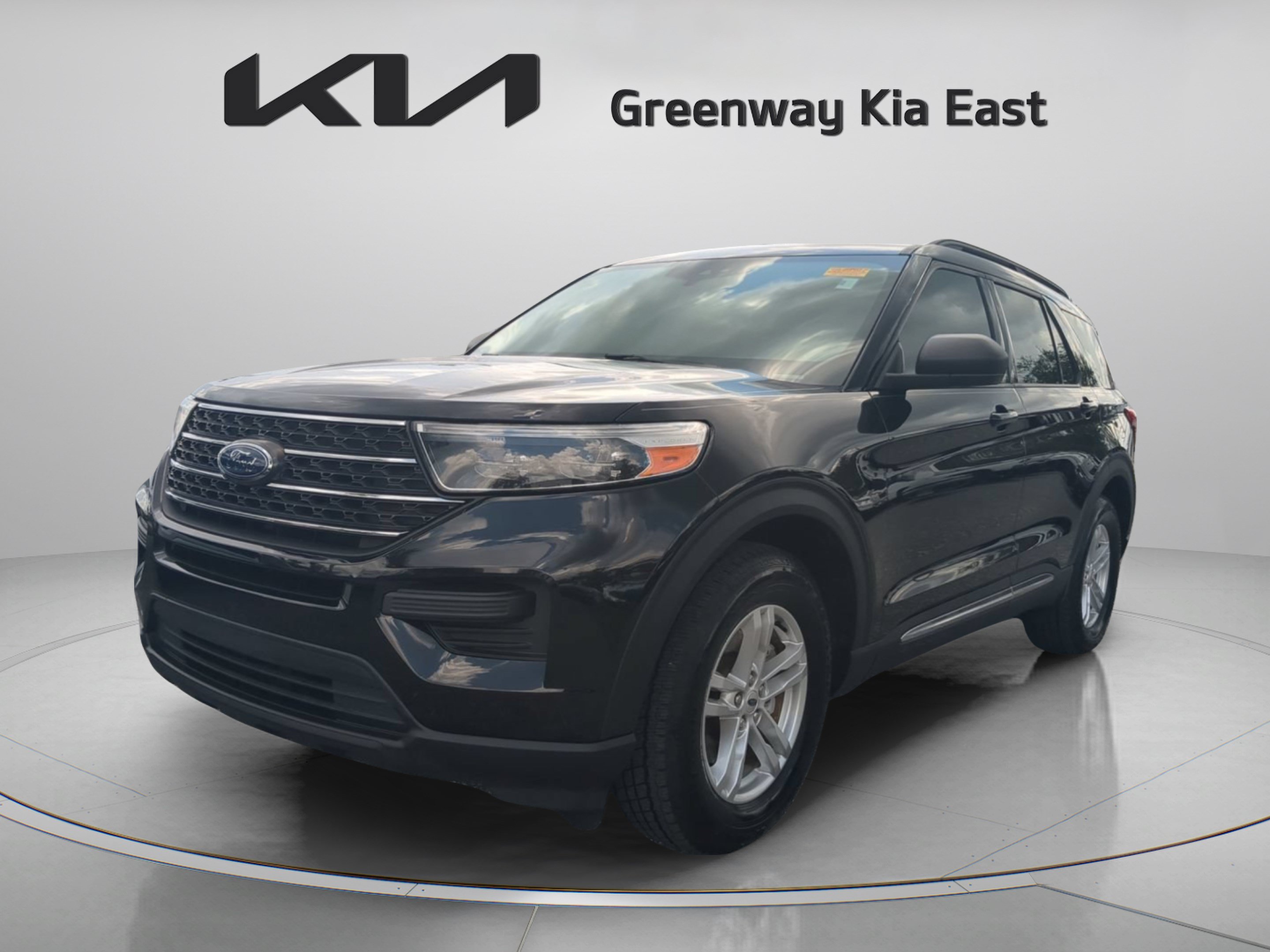 Used 2023 Ford Explorer XLT RWD image 10