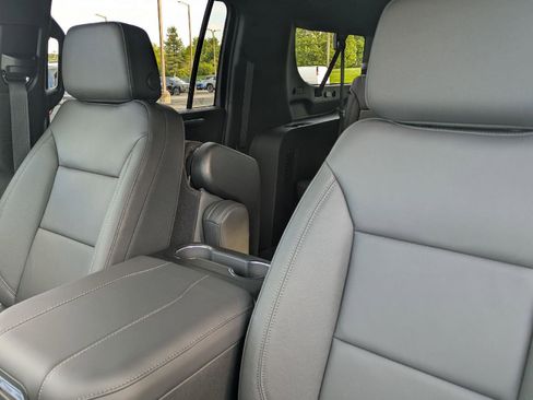 New 2026 Chevrolet Suburban LT w/ Comfort Package AWD/4WD image 43