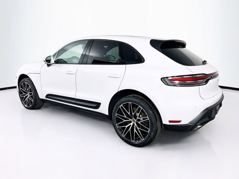 New 2026 Porsche Macan Base image 3