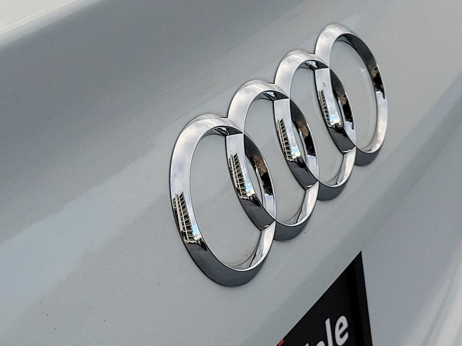 Used 2019 Audi A4 2.0T Premium w/ Convenience Package FWD image 10
