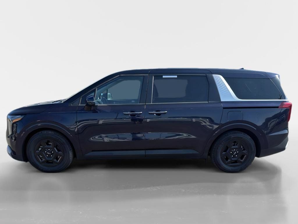Used 2025 Kia Carnival FWD image 2