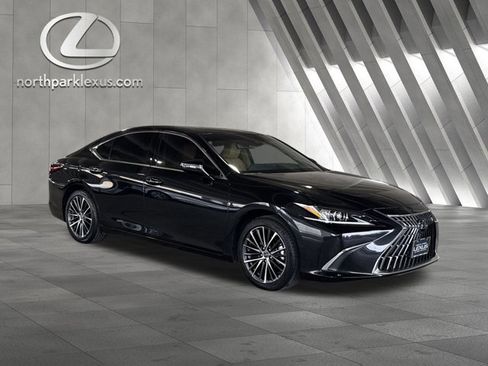 Certified 2025 Lexus ES 350 w/ Premium Package image 5