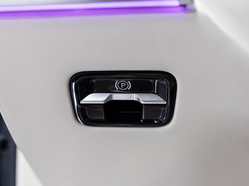 Certified 2024 Mercedes-Benz Maybach S 580 4MATIC image 10
