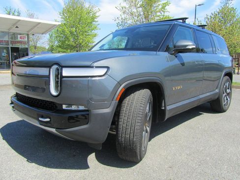 Used 2023 Rivian R1S Adventure image 6
