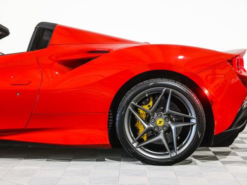 Used 2023 Ferrari F8 Tributo RWD image 18