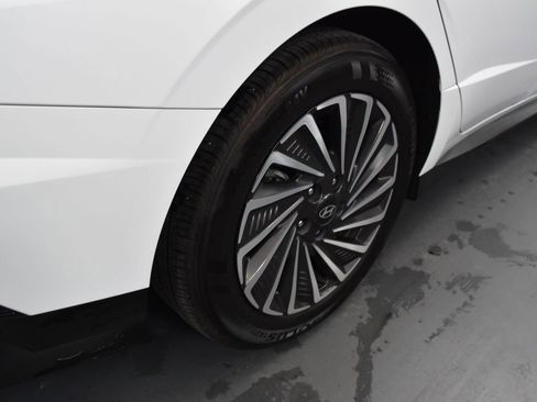Used 2025 Hyundai Sonata Limited image 21