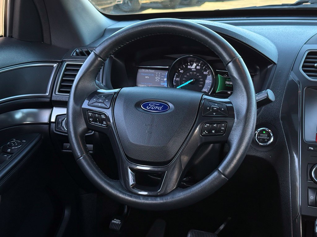 Used 2019 Ford Explorer XLT w/ Equipment Group 202A AWD/4WD image 9