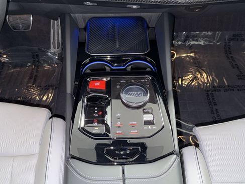 Used 2025 BMW M5 Base w/ Carbon Package image 19