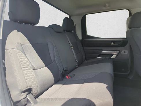 Used 2022 Toyota Tundra SR5 w/ SR5 Convenience Package AWD/4WD image 21