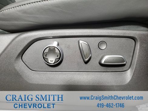 Used 2025 Cadillac Escalade Sport Platinum w/ LPO, ONYX Package image 43