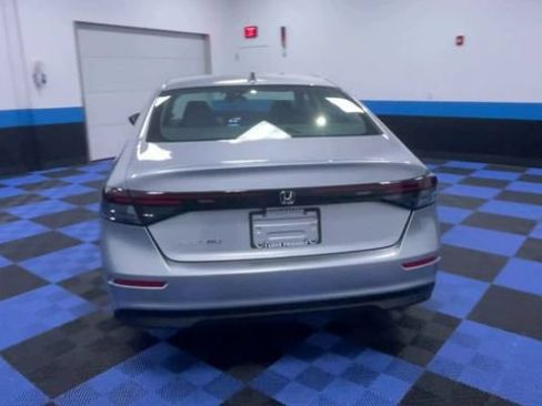 Used 2023 Honda Accord LX image 7