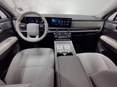 New 2026 Hyundai Santa Fe SE image 38