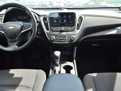 Used 2024 Chevrolet Malibu RS FWD image 16