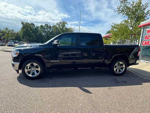 Used 2022 RAM 1500 Big Horn AWD/4WD image 4