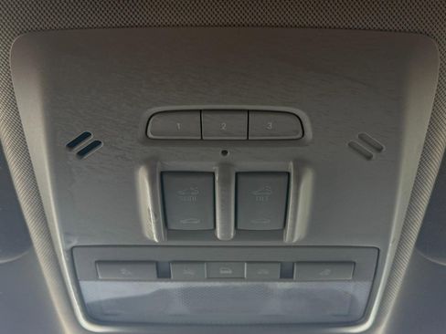 Used 2019 Buick Encore Essence w/ Experience Buick Package image 38